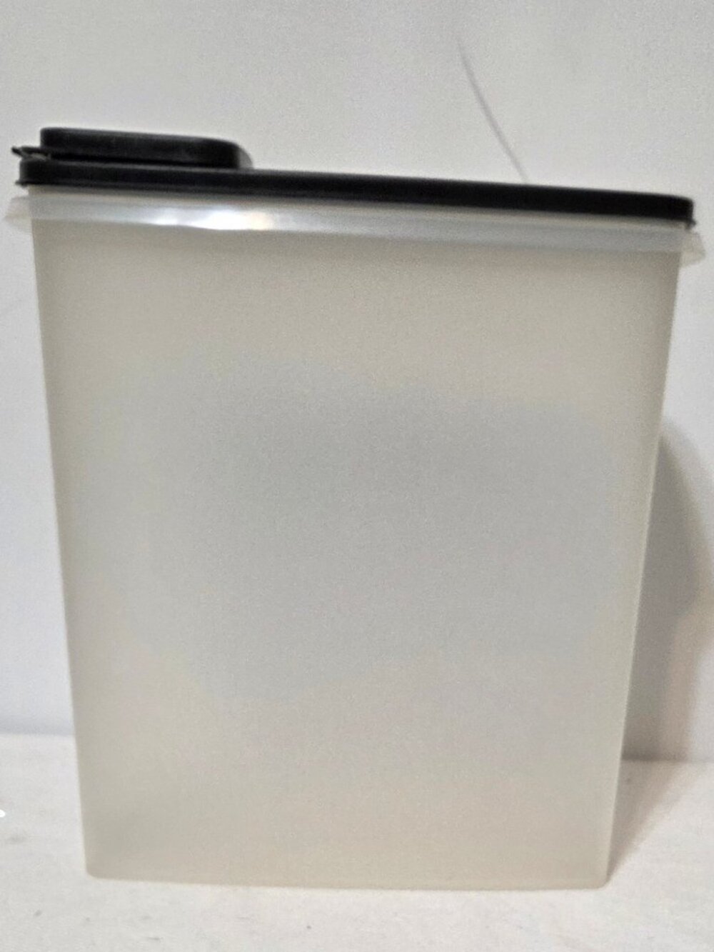 Vintage Tupperware #1588-1 Cereal Keeper with Dark Black Lid Cereal Container